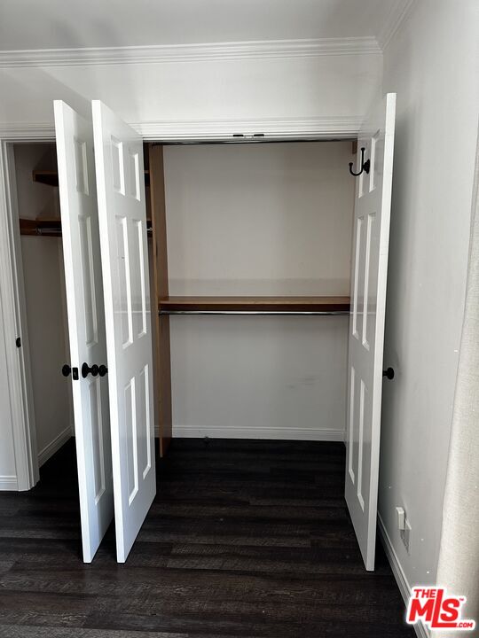 3125 Stanford Avenue Venice, CA 90292 - Photo 12 of 33 a view of door