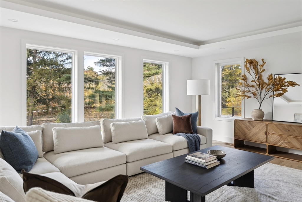 873 Chestnut Street Newton, MA 02468 - Photo 11 of 34