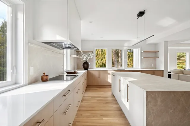 $3,895,000 | 873 Chestnut Street, Newton, MA 02468