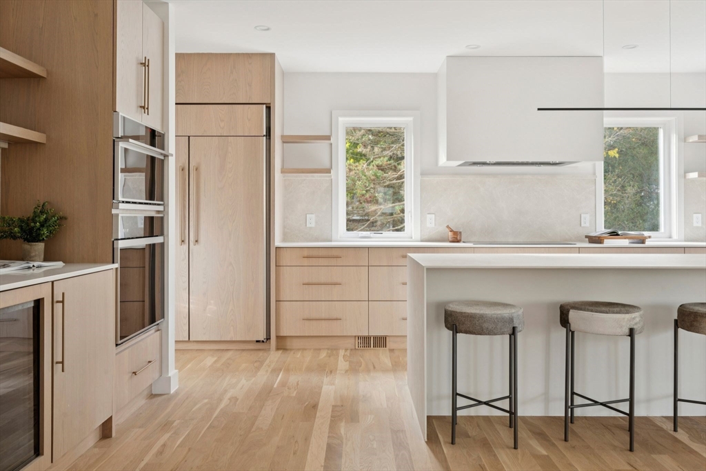 873 Chestnut Street Newton, MA 02468 - Photo 3 of 34