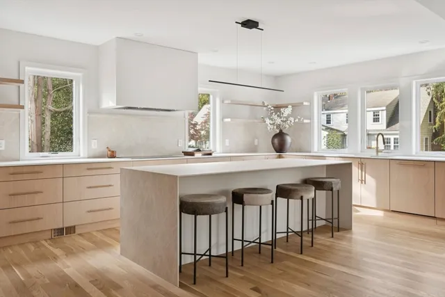 $3,895,000 | 873 Chestnut Street, Newton, MA 02468