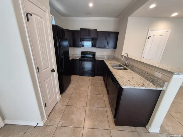 $1,450 | 6611 Mia Way, Unit 101, San Antonio, TX 78233