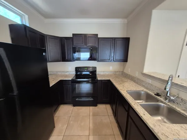 $1,450 | 6611 Mia Way, Unit 101, San Antonio, TX 78233