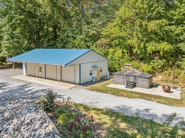 $625,000 | 165 Trin Hill Drive, Dover, TN 37058