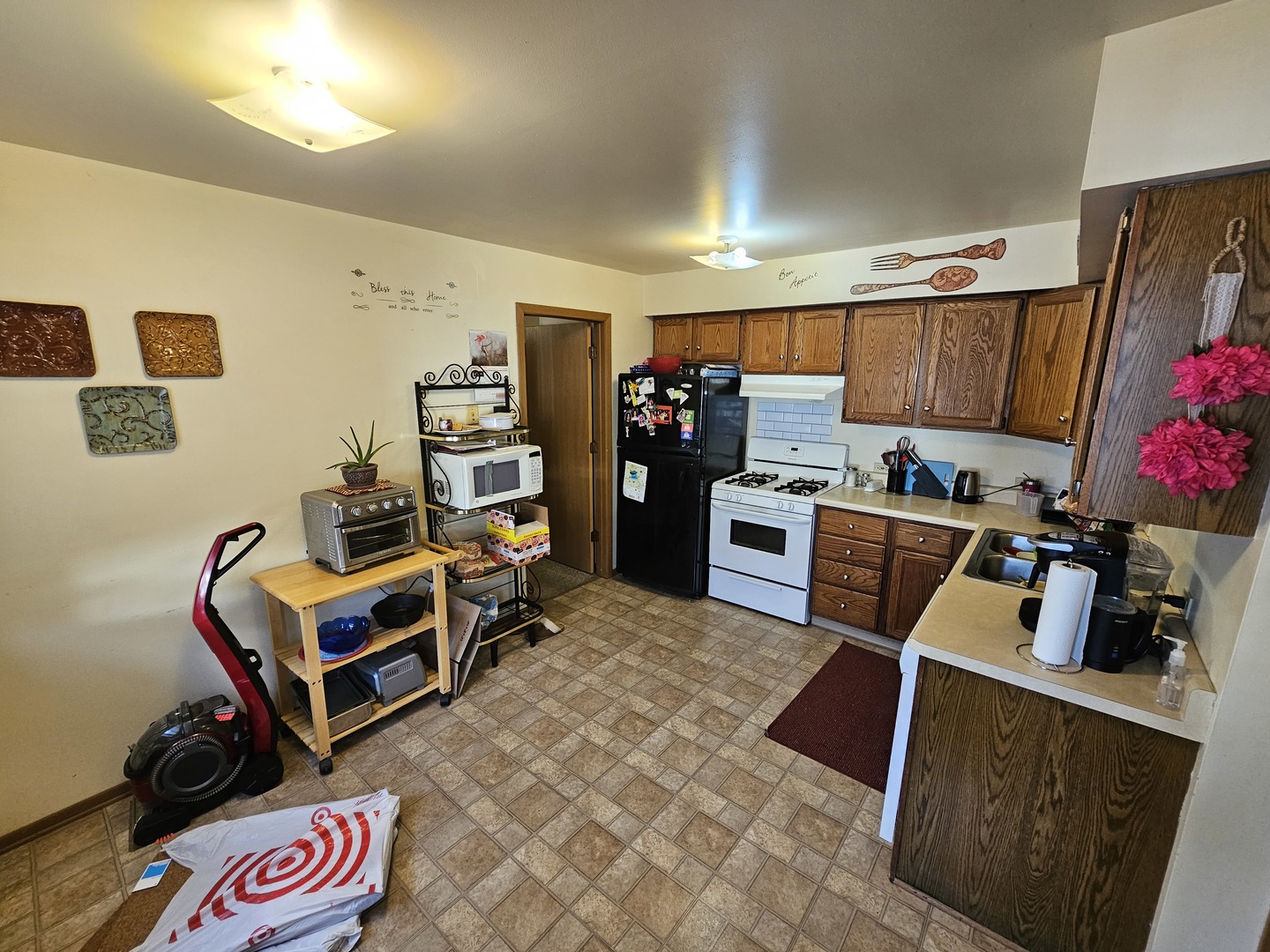 847-849 Rhodes Street Woodstock, IL 60098 - Photo 20 of 44 a room with furniture and a flat screen tv