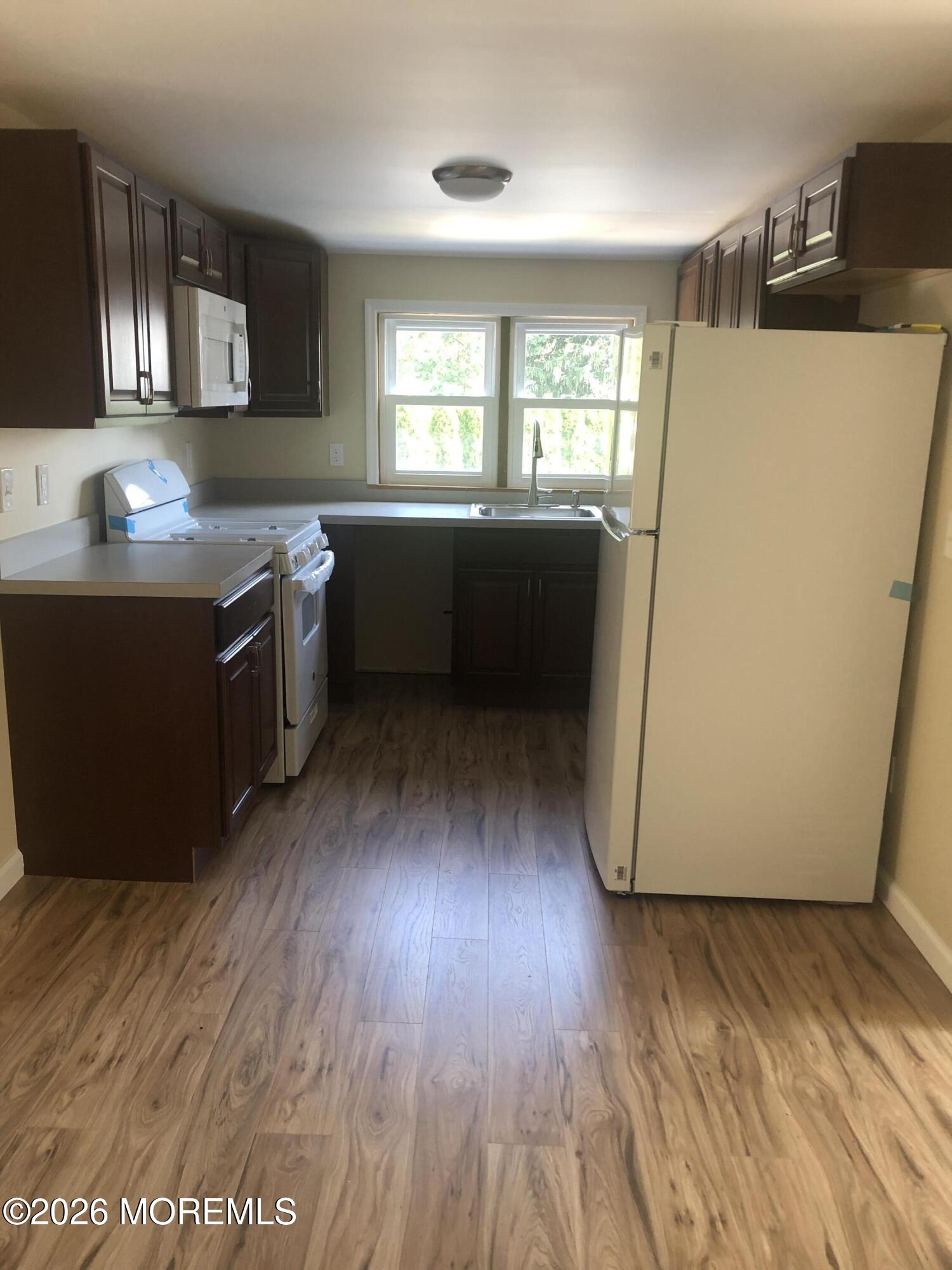 49 Middlesex Road, Unit B Matawan, NJ 07747 - Photo 2 of 15 Middlesex Unit B Kitchen