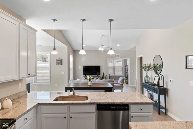 $2,200 | 46 Cypress Drive, Franklin, IN 46131