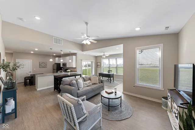 $2,200 | 46 Cypress Drive, Franklin, IN 46131