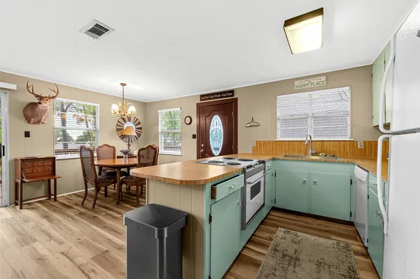 $375,000 | 439 Lakeview Harbor, Onalaska, TX 77360