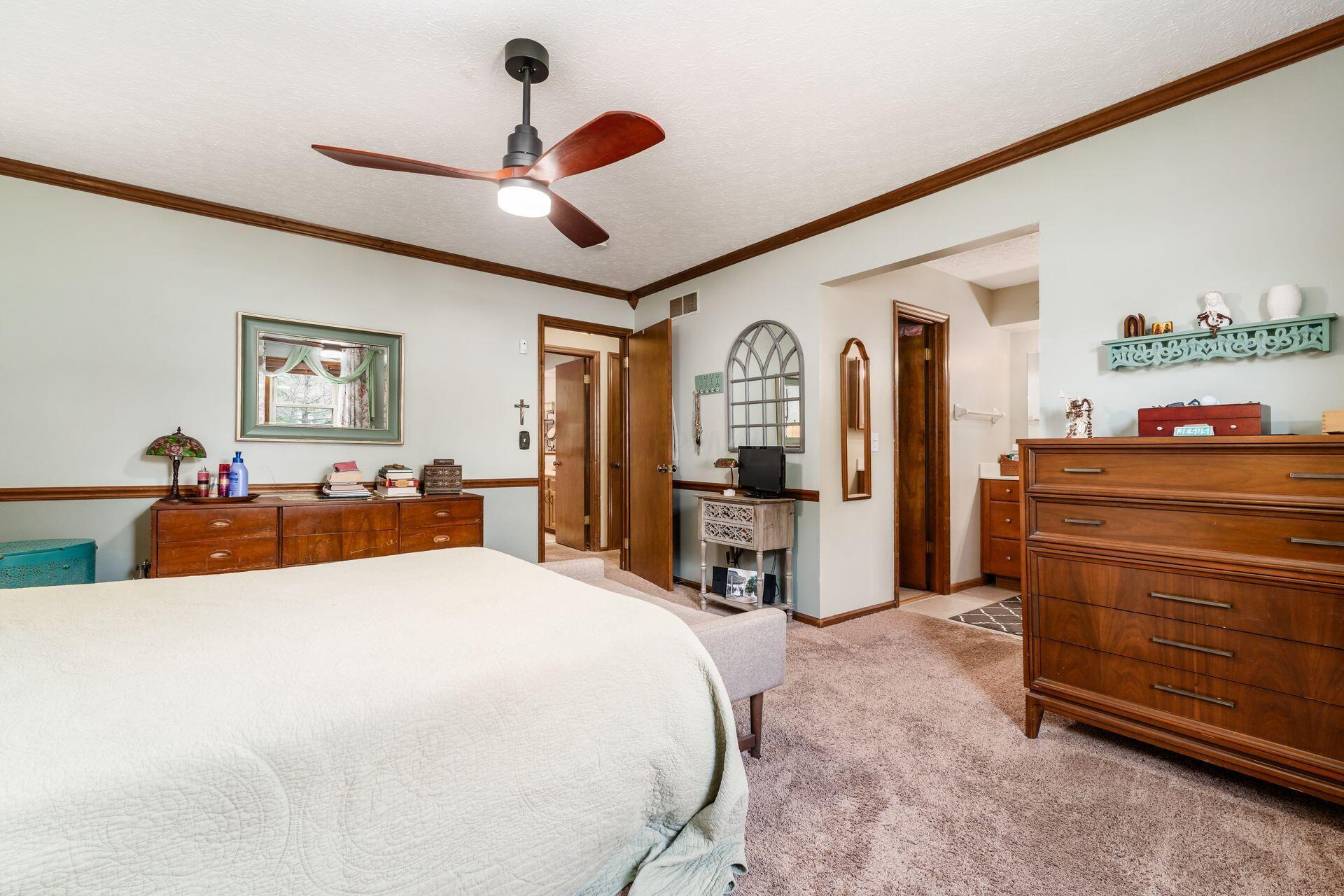 631 Brice Road Columbus, OH 43213 - Photo 25 of 45 Primary Suite View 2