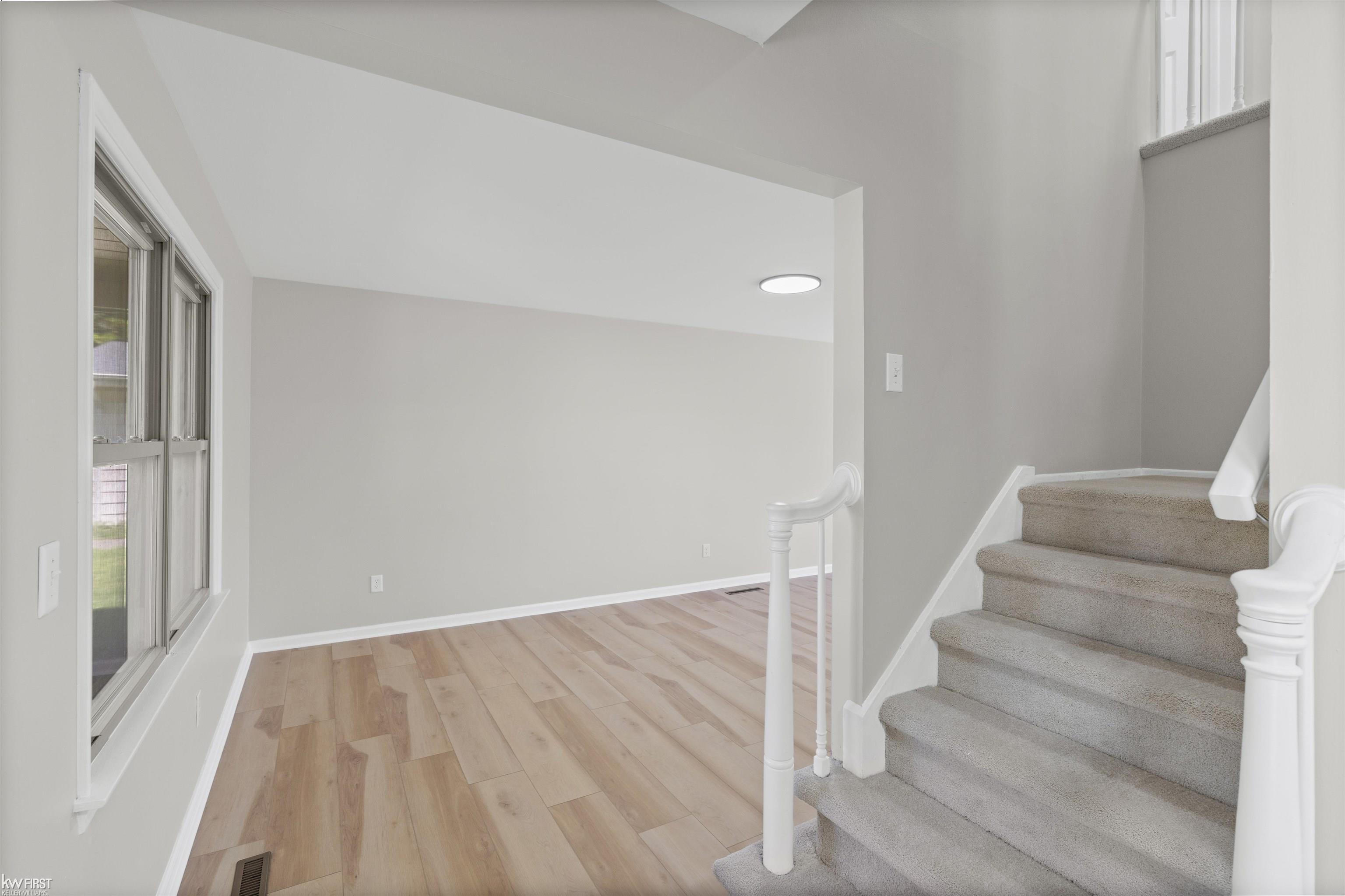 3183 Bridle Path Flint, MI 48507 - Photo 13 of 79