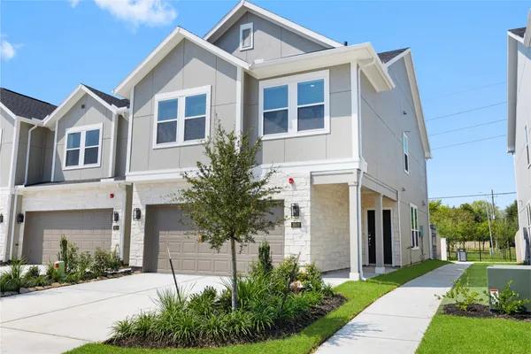 $2,940 | 3039 Dovedale Street, Pearland, TX 77584