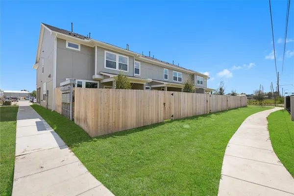 $2,940 | 3039 Dovedale Street, Pearland, TX 77584