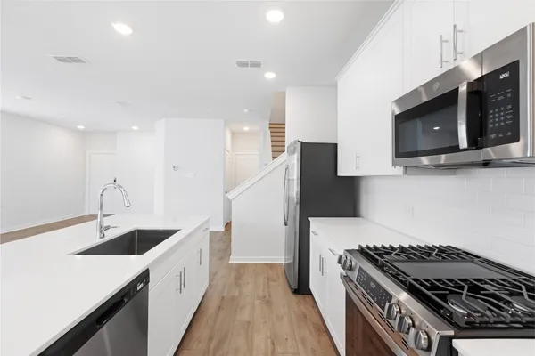 $2,940 | 3039 Dovedale Street, Pearland, TX 77584