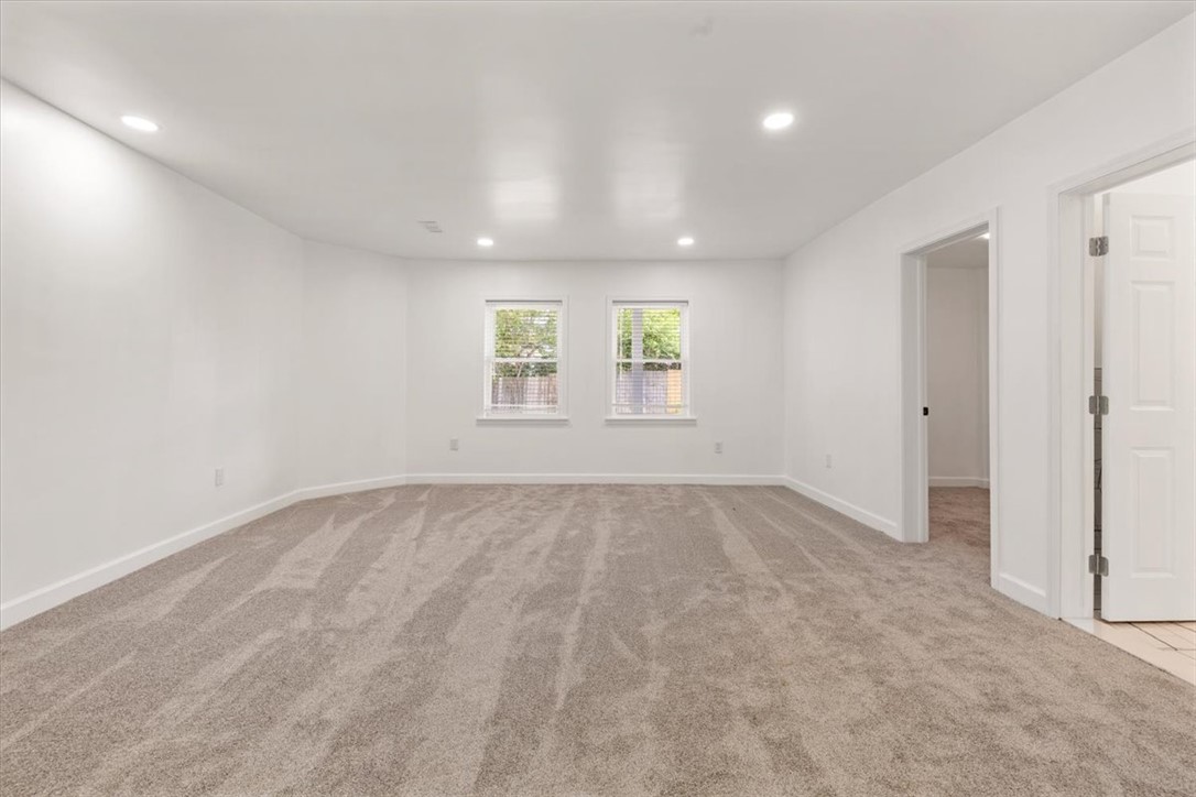 629 Little Meadow Drive Riverside, OH 45404 - Photo 28 of 48 This expansive room offers abundant natural light and a clean, versatile design.