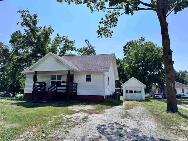 $87,000 | 715 West Chandler Street, Macomb, IL 61455