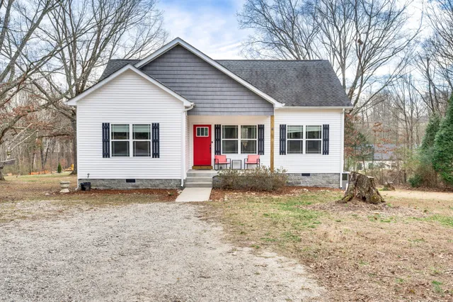 $334,900 | 114 Fulgem Cemetery Road, Burns, TN 37029