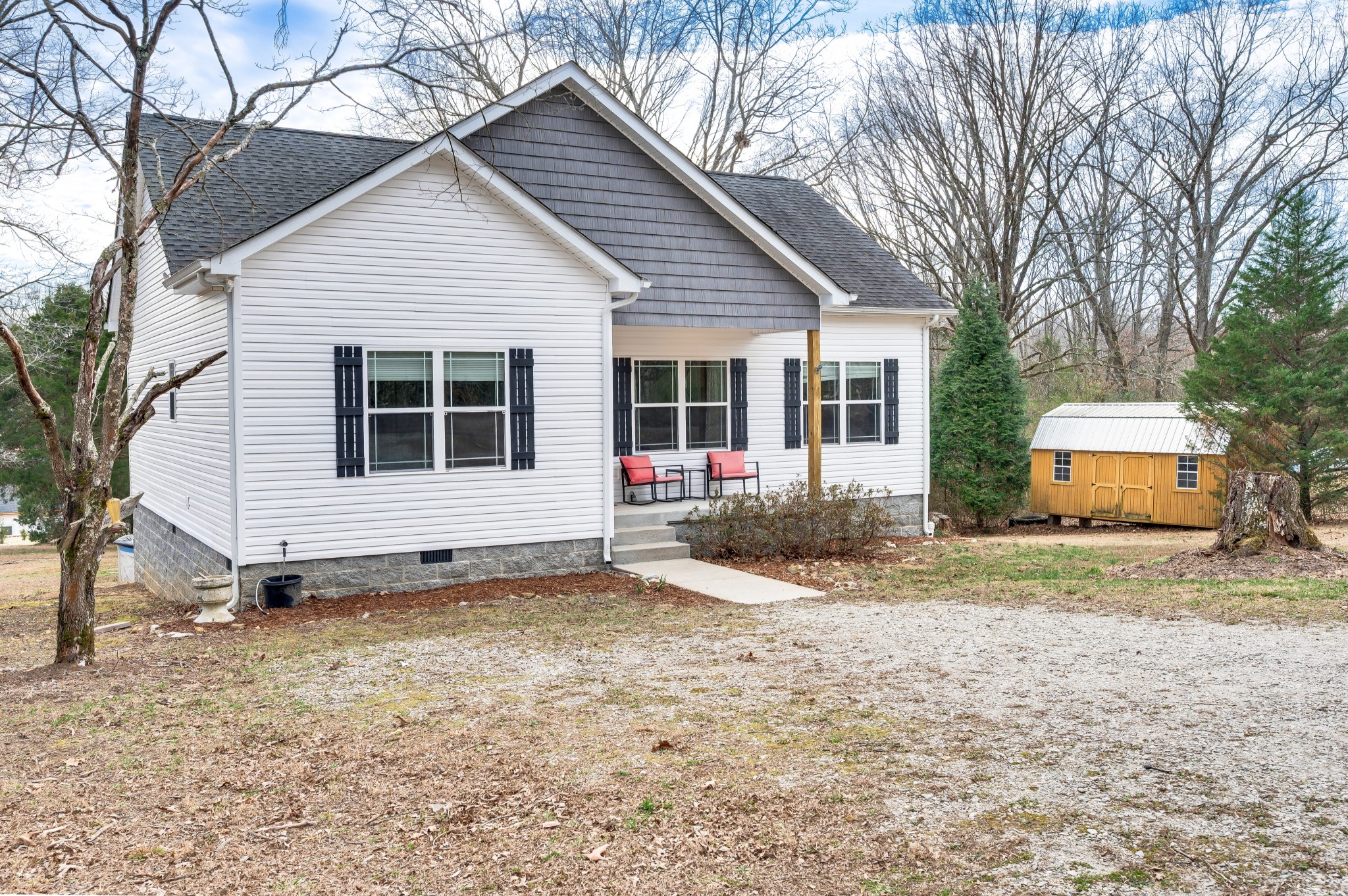 114 Fulgem Cemetery Road Burns, TN 37029 - Photo 3 of 40