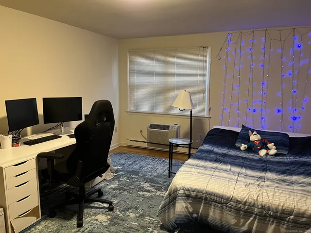 $3,095 | 44 Mead Street, Unit C, Stamford, CT 06907