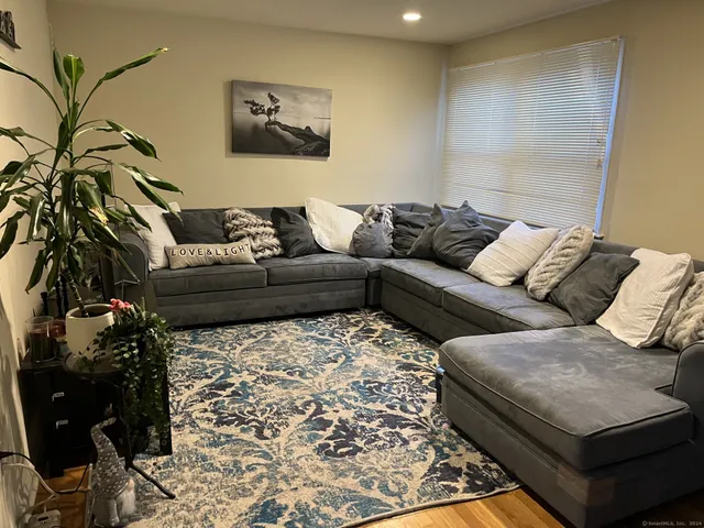 $3,095 | 44 Mead Street, Unit C, Stamford, CT 06907