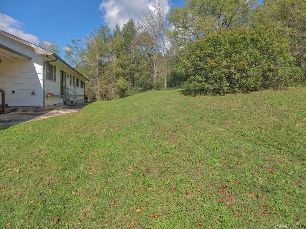 163 Messer Road Clyde, NC 28721 - Photo 3 of 13