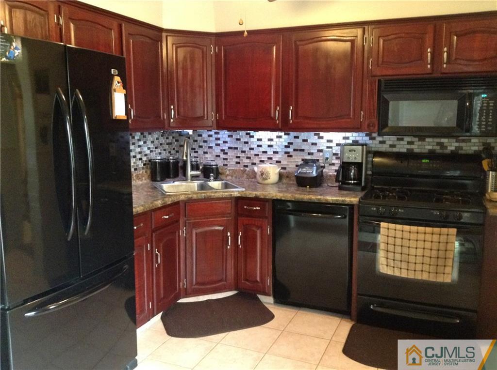48 George Avenue Middlesex, NJ 08846 - Photo 3 of 25 Gallery Image 3