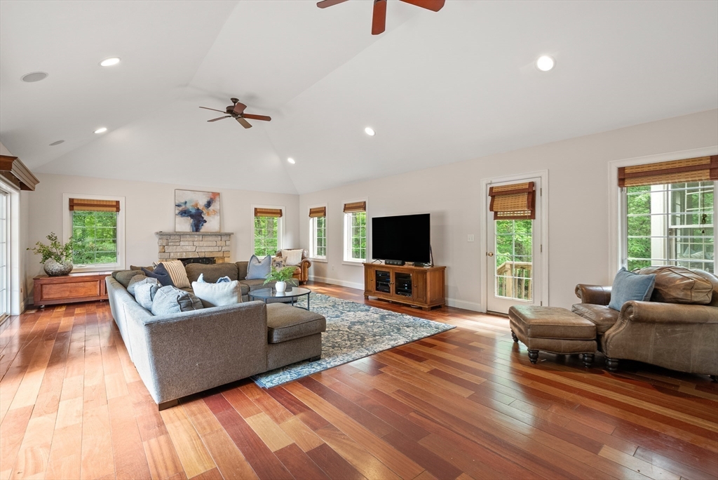 14 Harnden Road Foxboro, MA 02035 - Photo 15 of 40