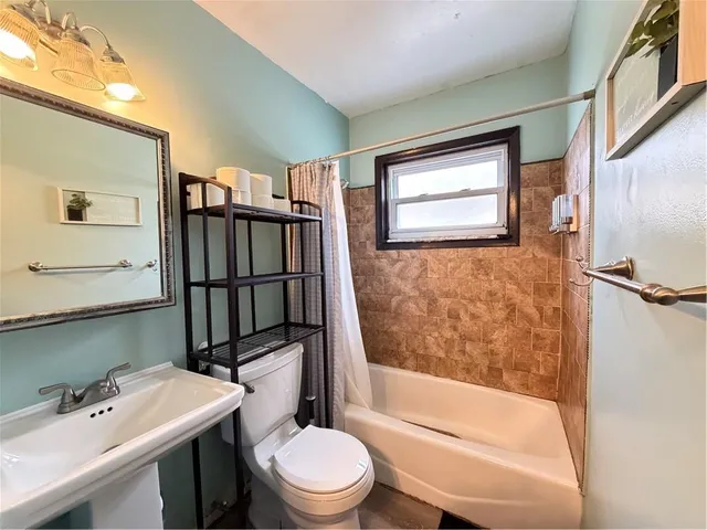 $179,900 | 212 Kingston Drive, Pittsburgh, PA 15235