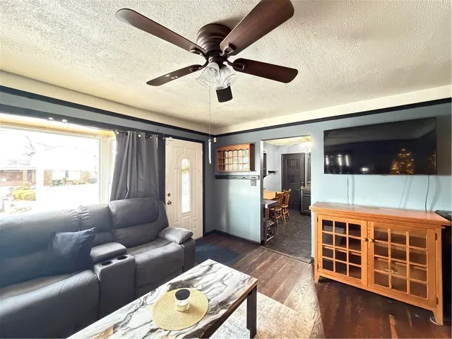 $179,900 | 212 Kingston Drive, Pittsburgh, PA 15235