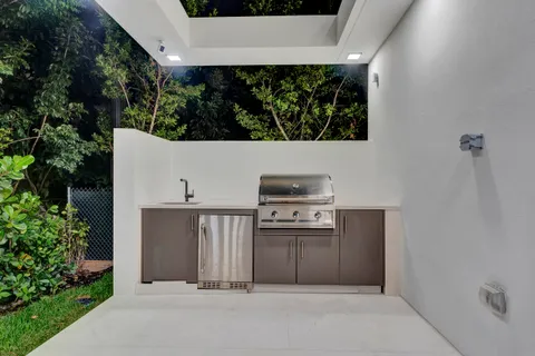 $8,274,950 | 2130 South Miami Avenue, Miami, FL 33129