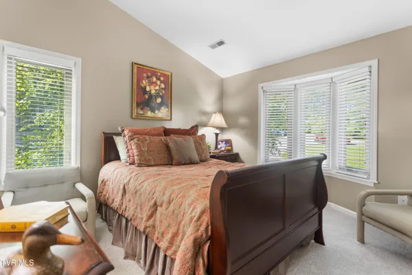 $186,375 | 100 Wonderland Drive, Unit 5D, Abingdon, VA 24211