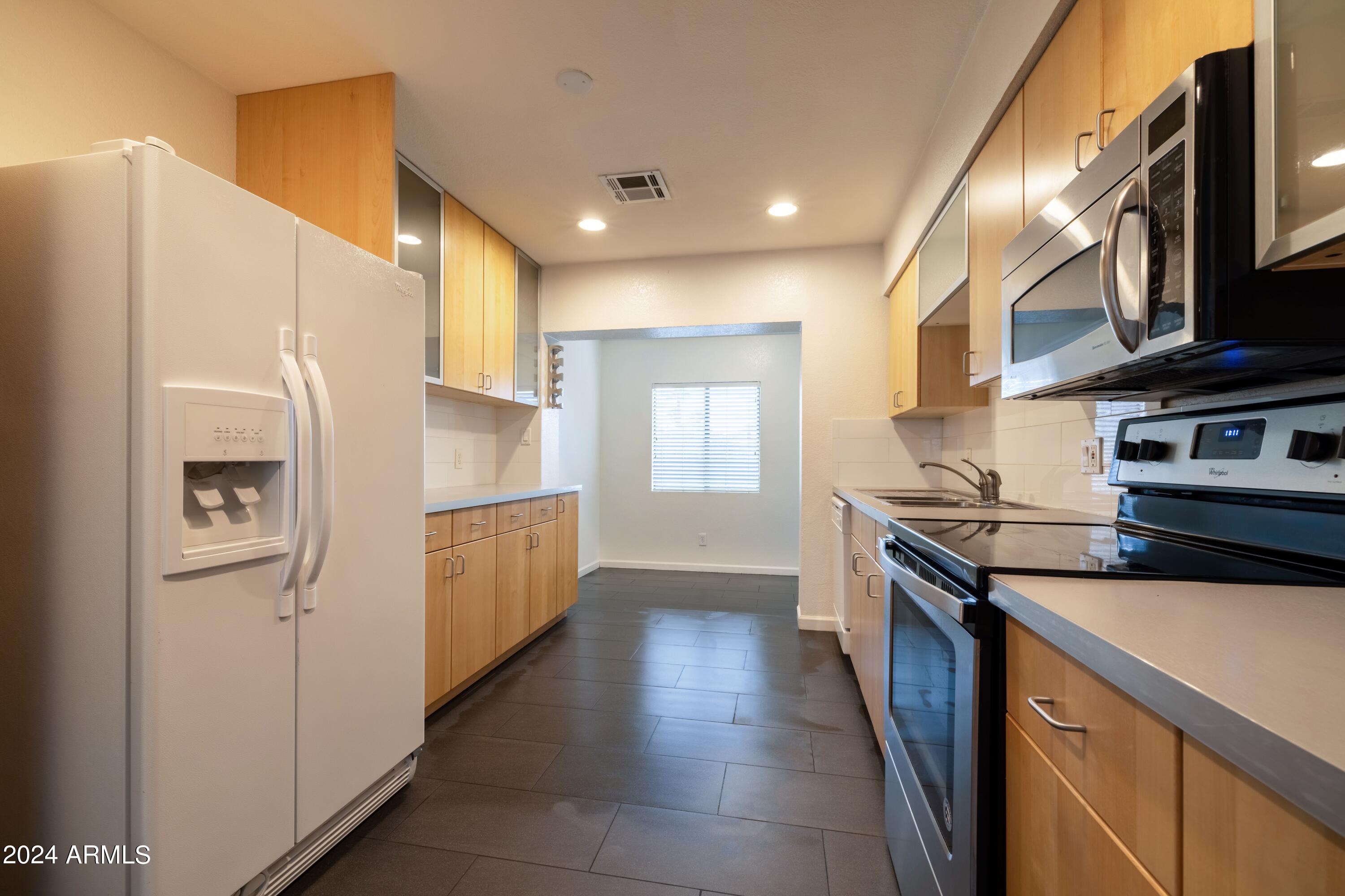 3034 North 35th Street Phoenix, AZ 85018 - Photo 19 of 37 Unit 4