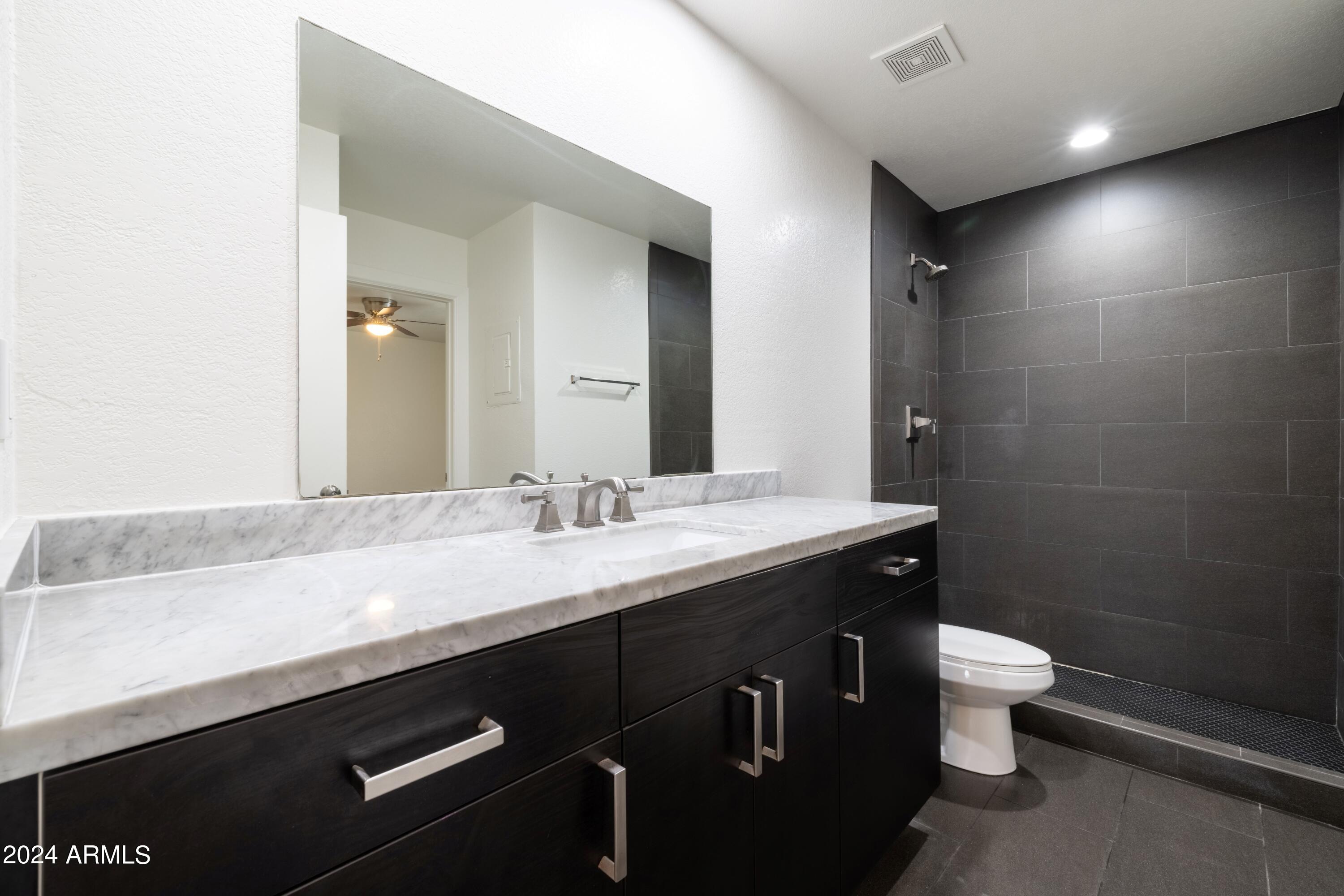 3034 North 35th Street Phoenix, AZ 85018 - Photo 28 of 37 Unit 3