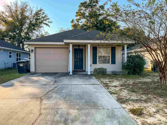 $1,695 | 5853 Bilek Drive, Pensacola, FL 32526