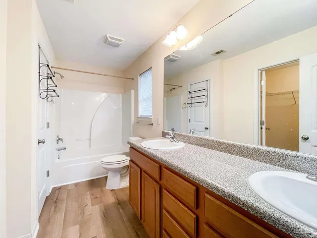 $1,695 | 5853 Bilek Drive, Pensacola, FL 32526