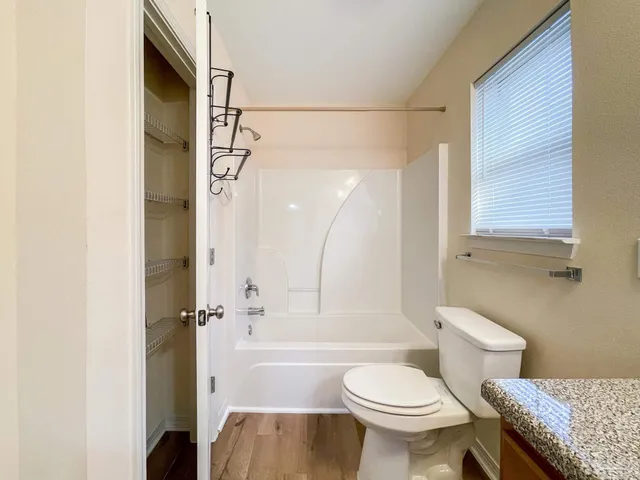 $1,695 | 5853 Bilek Drive, Pensacola, FL 32526