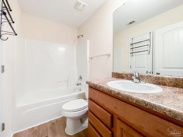 $1,695 | 5853 Bilek Drive, Pensacola, FL 32526