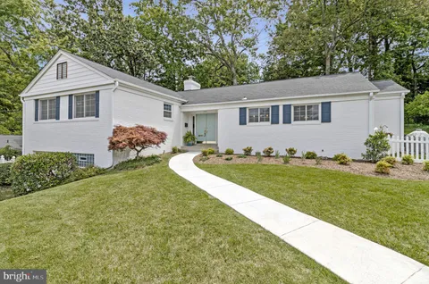 $1,300,000 | 7411 Wyndale Lane, Chevy Chase, MD 20815