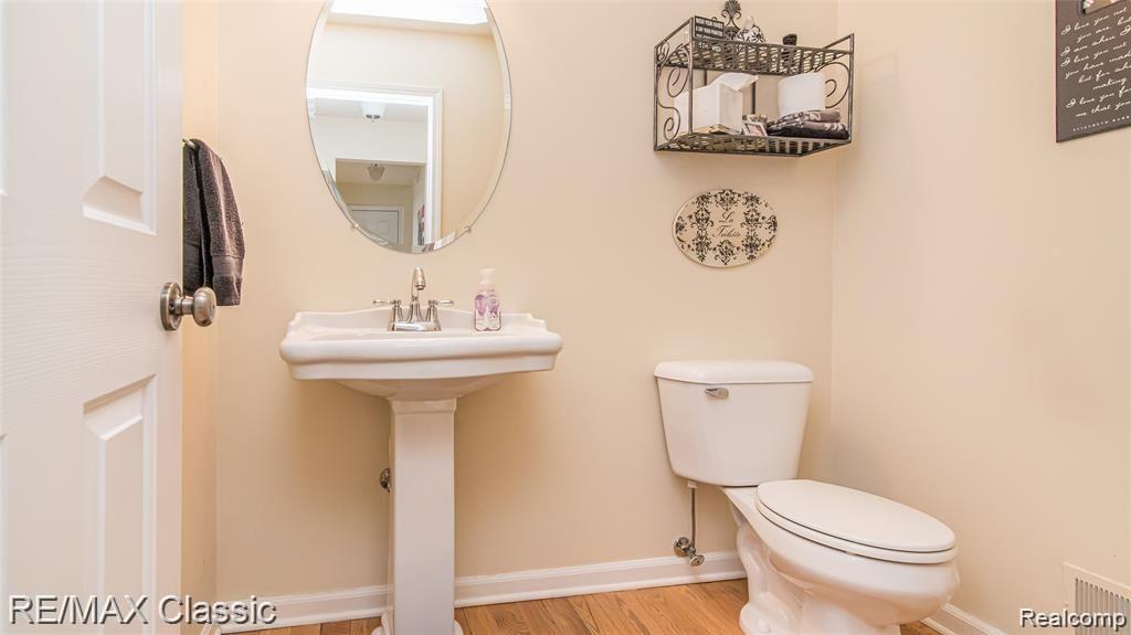 8115 Lee Road Brighton, MI 48116 - Photo 19 of 25