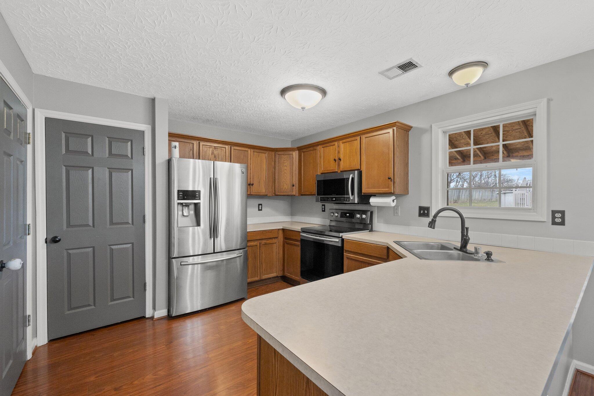 513 Ridge View Drive Nicholasville, KY 40356 - Photo 20 of 32 21-web-or-mls-513-ridge-view-dr