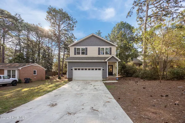 $2,400 | 521 North Hale Street, Southern Pines, NC 28387
