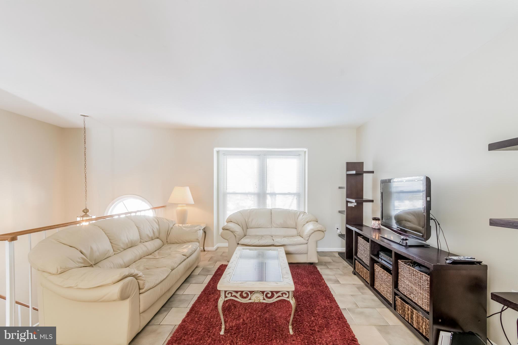 7367 Rokeby Drive Manassas, VA 20109 - Photo 2 of 27 Living Room