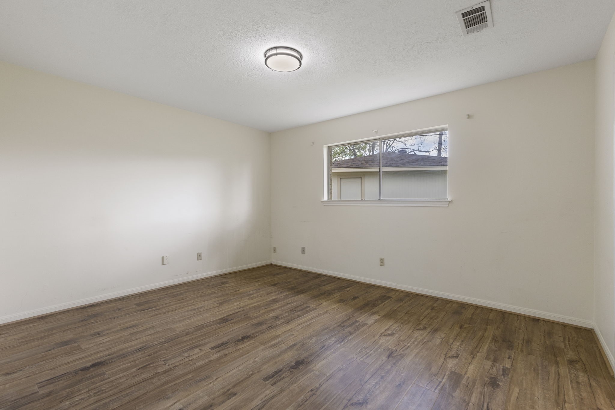 519 Kathy Street Humble, TX 77338 - Photo 12 of 21 Primary bedroom