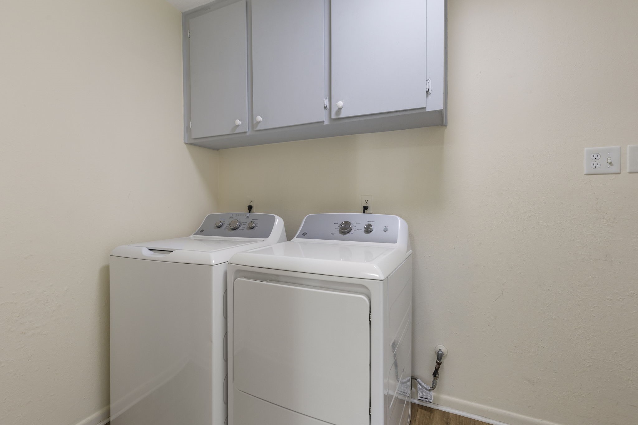 519 Kathy Street Humble, TX 77338 - Photo 18 of 21 Utility room