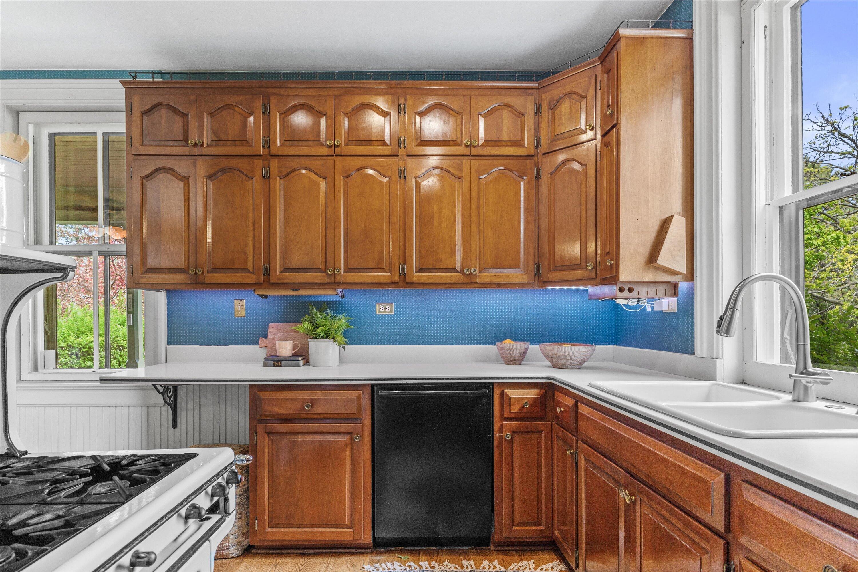 N72 W13449 Good Hope Road Menomonee Falls, WI 53051 - Photo 14 of 65 Kitchen