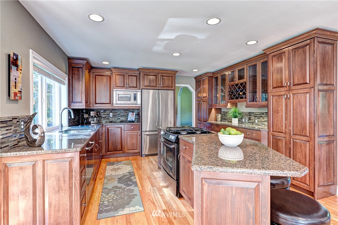 4830 196th Street Southeast Bothell, WA 98012 - Photo 8 of 25