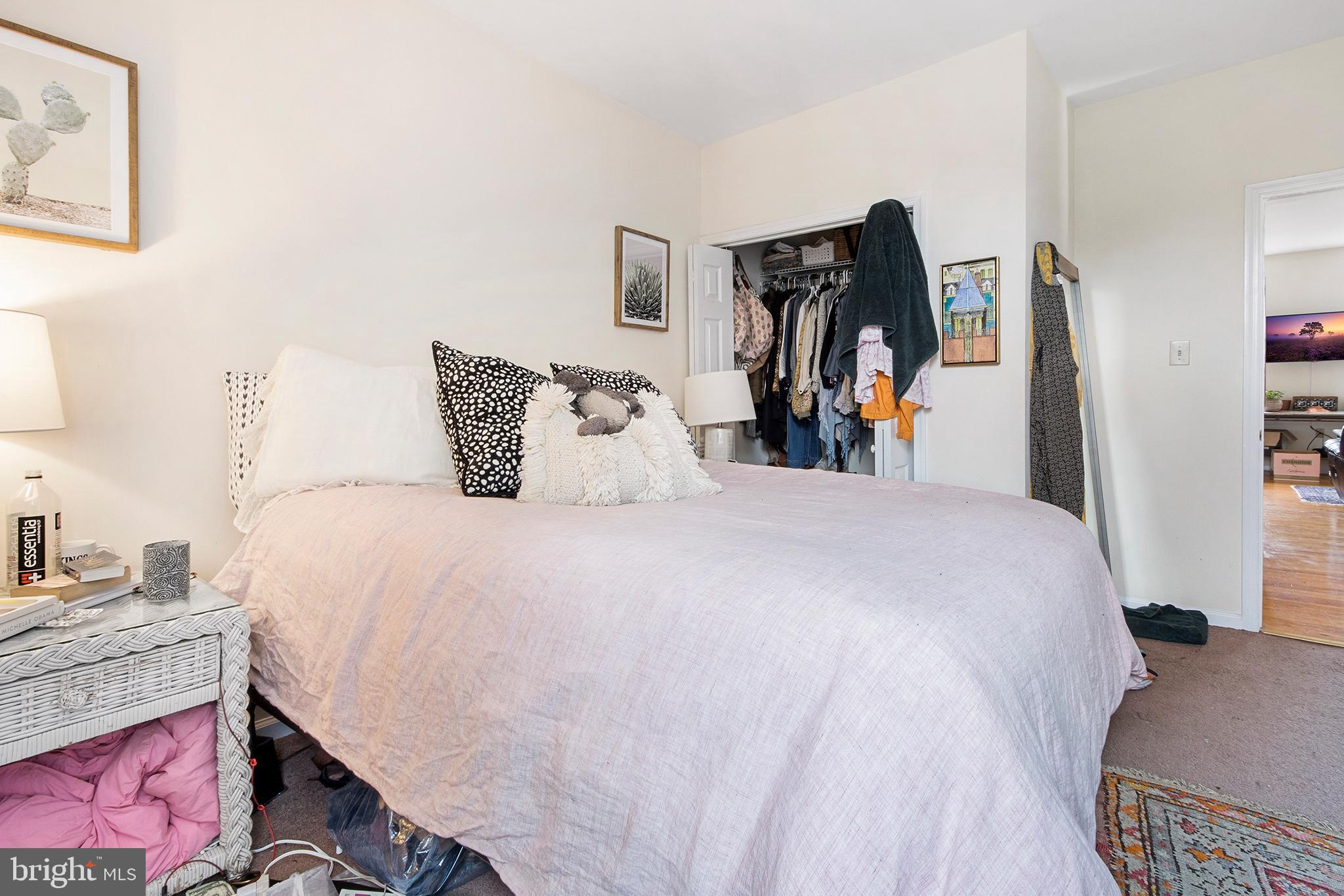 321-23 North Front Street, Unit 4 Philadelphia, PA 19106 - Photo 10 of 15 a bed room with a bed and a tv