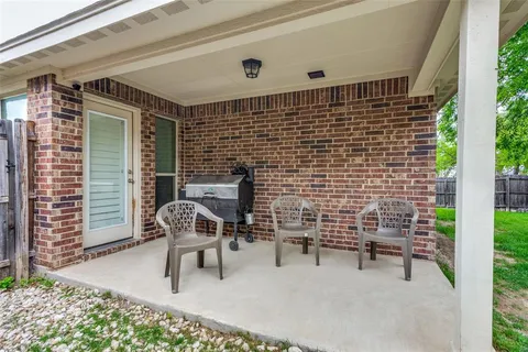 $338,000 | 149 Wilson Cliff Drive, White Settlement, TX 76108