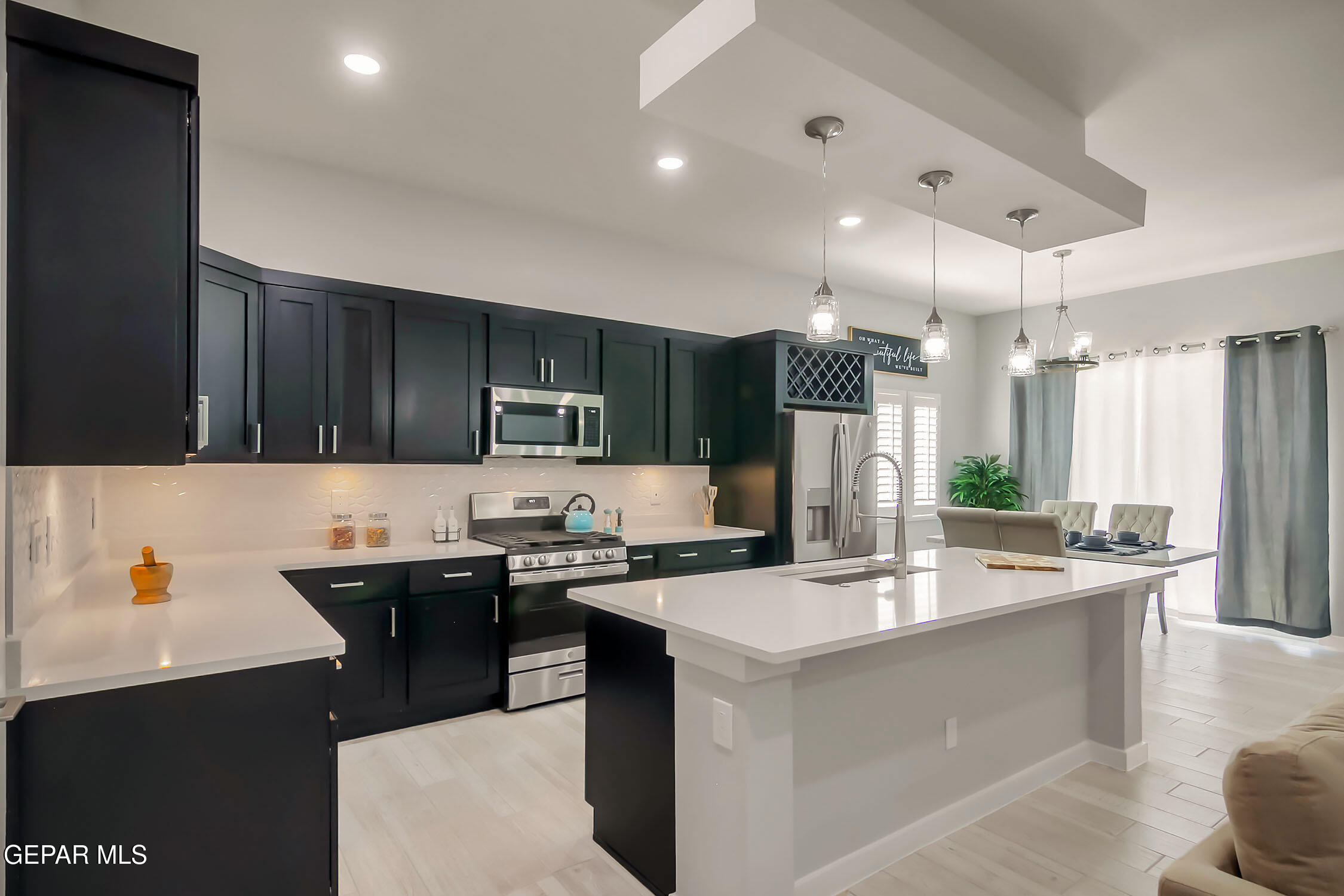 3853 Object Place El Paso, TX 79938 - Photo 17 of 31 13865 Paseo de Miel - 026