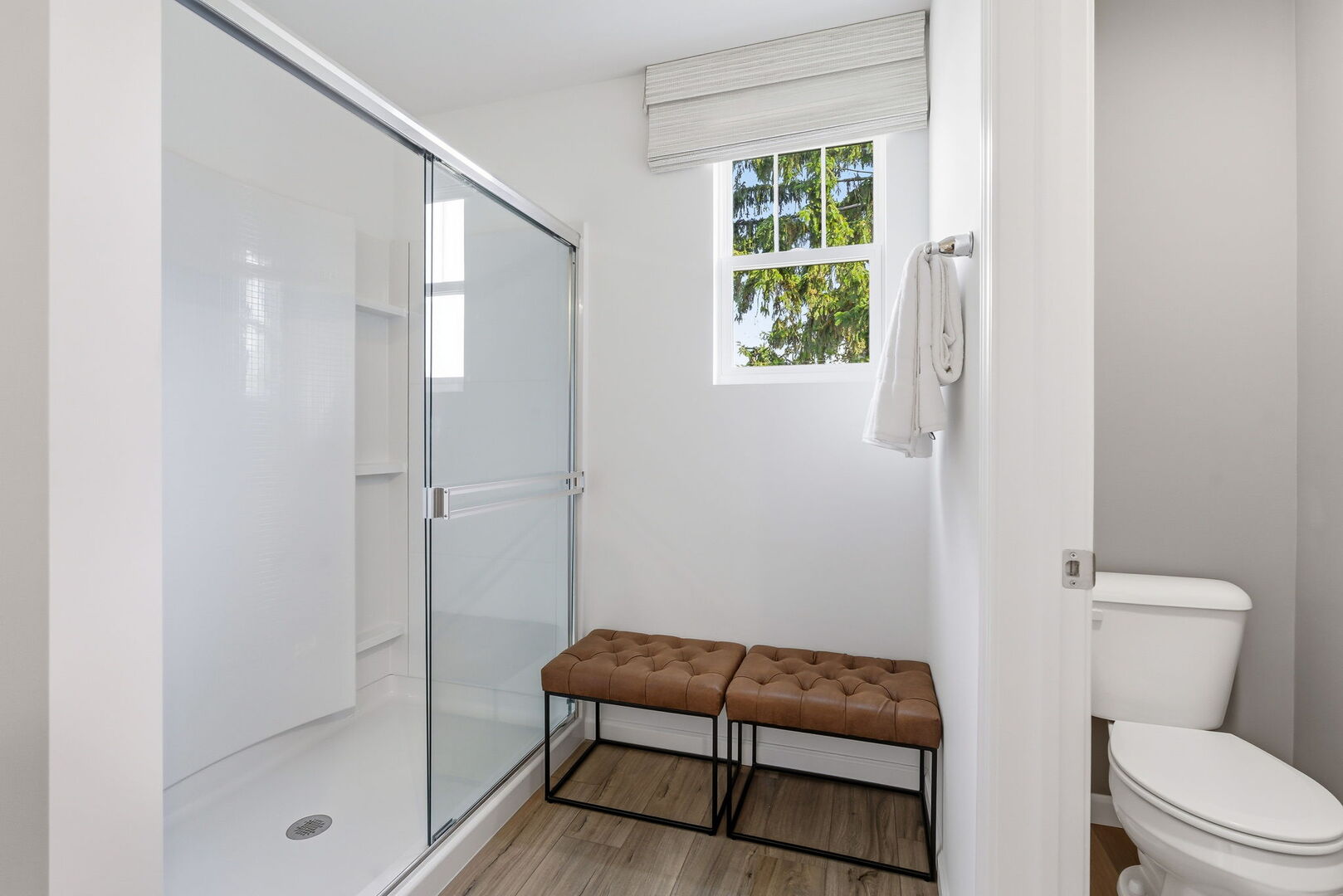 1981 Leiter Way, Unit 12005 Hoffman Estates, IL 60169 - Photo 18 of 24 a bathroom with a toilet a sink and shower